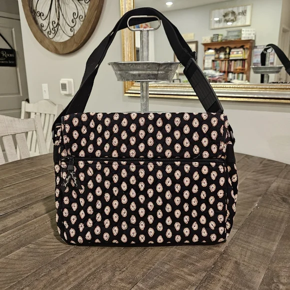 Vera Bradley Classic Black Messenger (Retired Fall 2006) NWOT - Picture 2 of 5